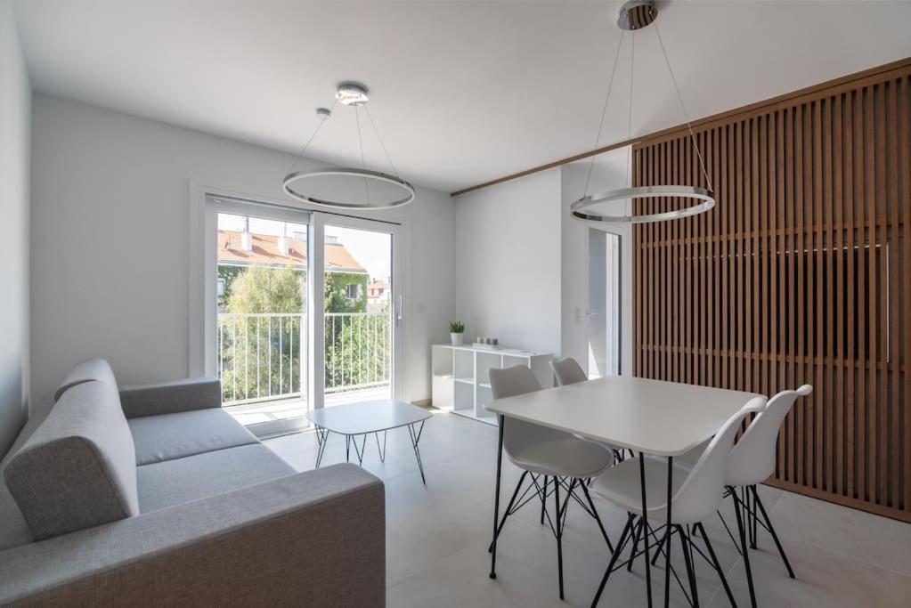 Neu Und Hell In Zentraler Ruhelage Mit Parkplatz Apartment Виена Екстериор снимка