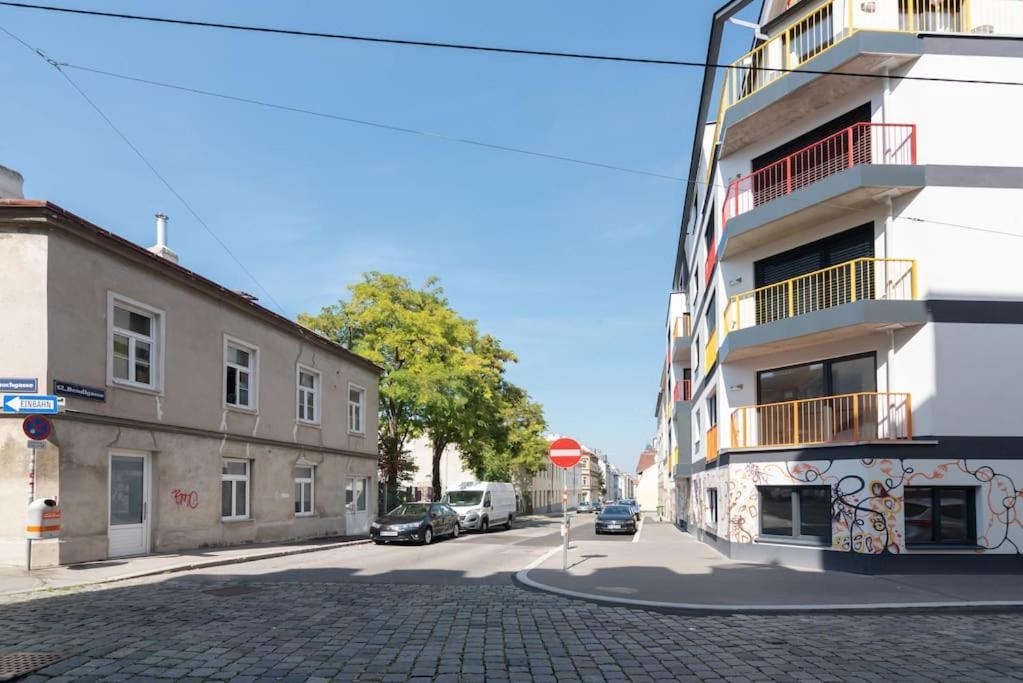 Neu Und Hell In Zentraler Ruhelage Mit Parkplatz Apartment Виена Екстериор снимка