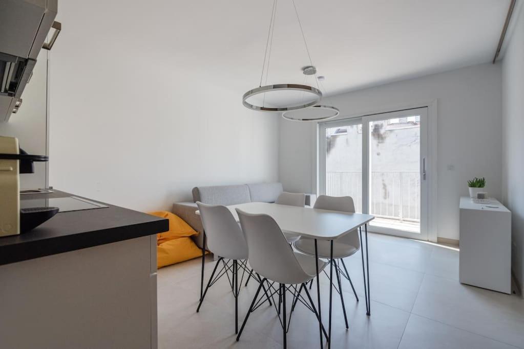 Neu Und Hell In Zentraler Ruhelage Mit Parkplatz Apartment Виена Екстериор снимка