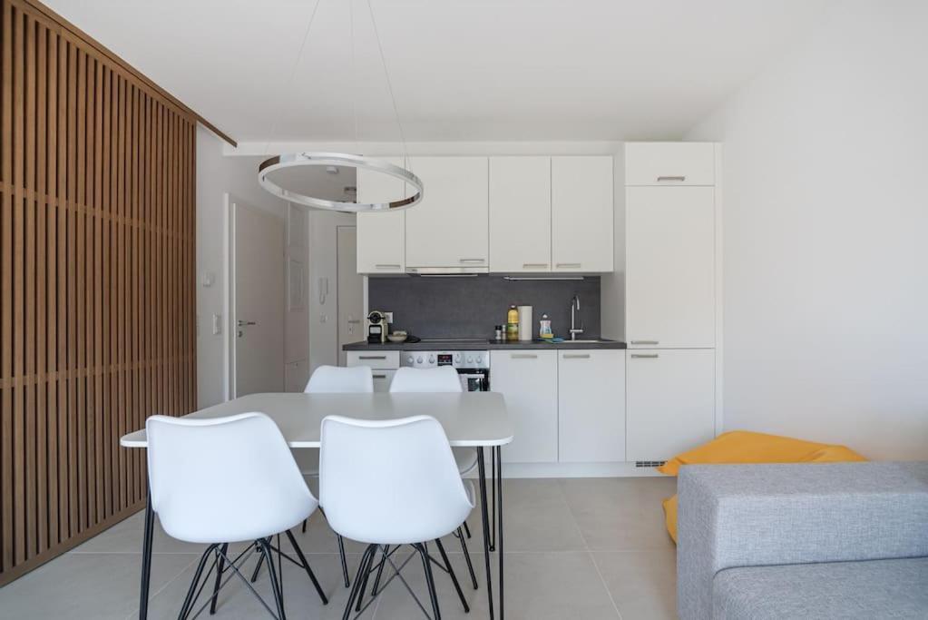Neu Und Hell In Zentraler Ruhelage Mit Parkplatz Apartment Виена Екстериор снимка