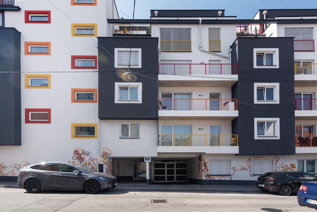 Neu Und Hell In Zentraler Ruhelage Mit Parkplatz Apartment Виена Екстериор снимка