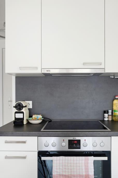 Neu Und Hell In Zentraler Ruhelage Mit Parkplatz Apartment Виена Екстериор снимка