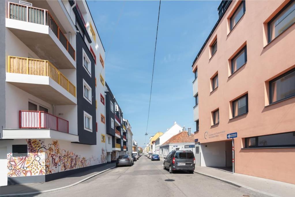 Neu Und Hell In Zentraler Ruhelage Mit Parkplatz Apartment Виена Екстериор снимка