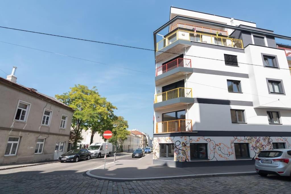 Neu Und Hell In Zentraler Ruhelage Mit Parkplatz Apartment Виена Екстериор снимка