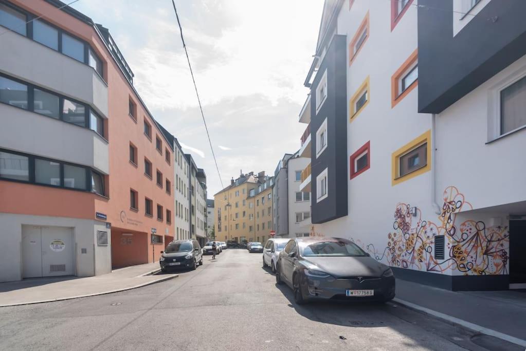 Neu Und Hell In Zentraler Ruhelage Mit Parkplatz Apartment Виена Екстериор снимка