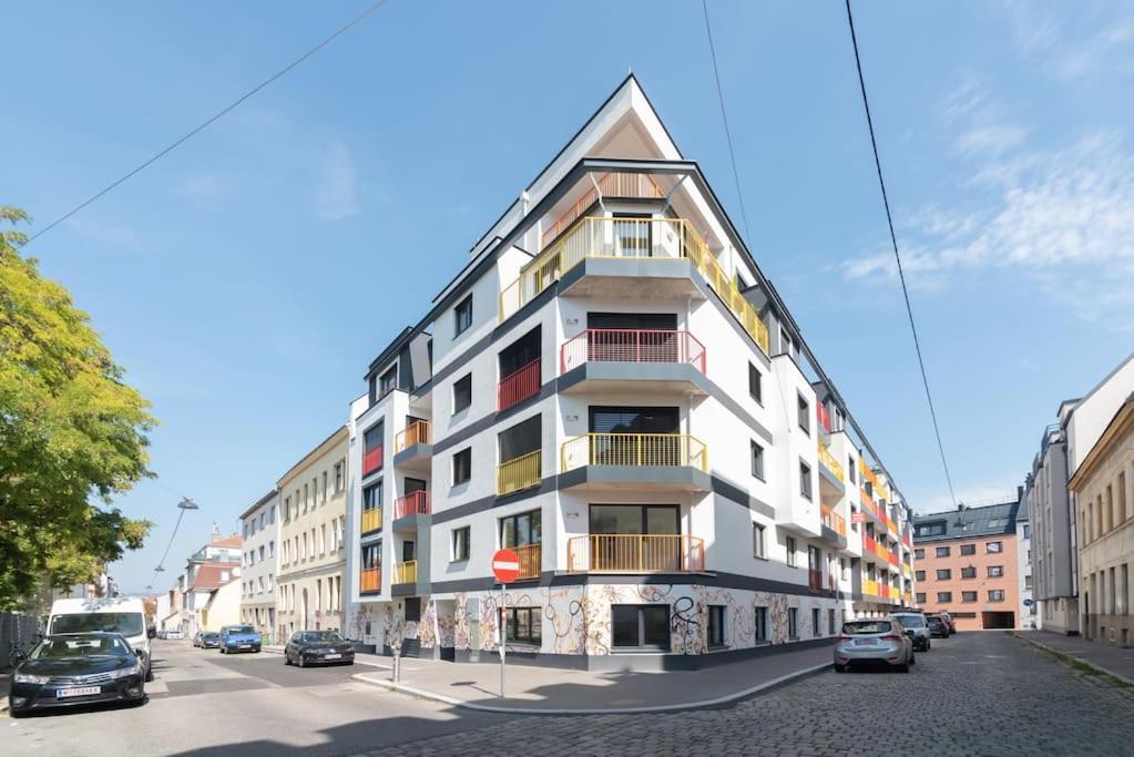 Neu Und Hell In Zentraler Ruhelage Mit Parkplatz Apartment Виена Екстериор снимка