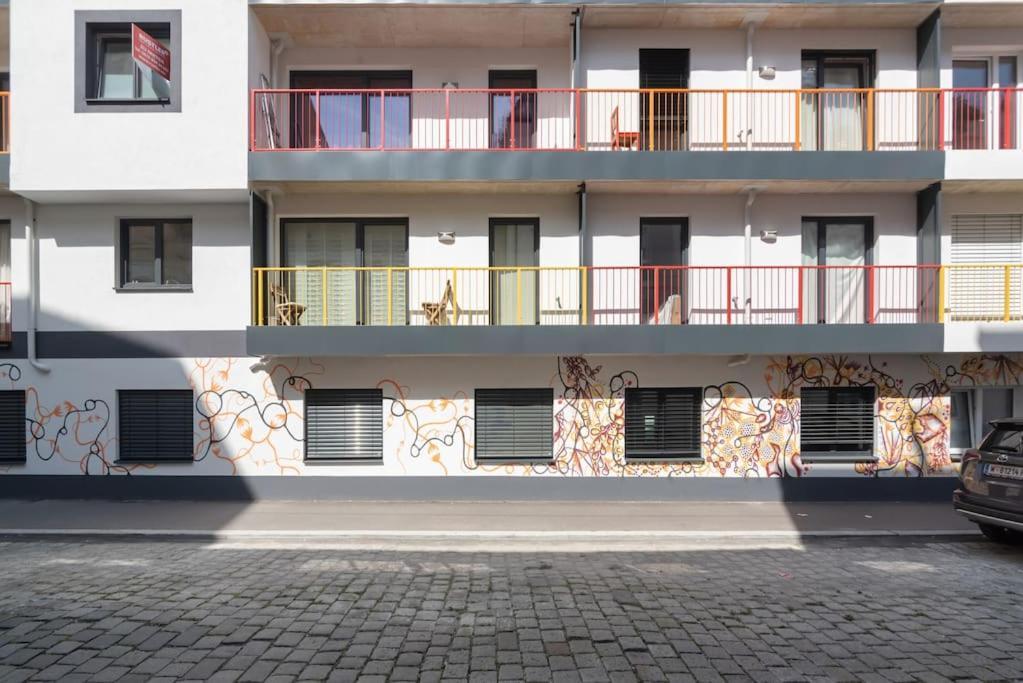 Neu Und Hell In Zentraler Ruhelage Mit Parkplatz Apartment Виена Екстериор снимка
