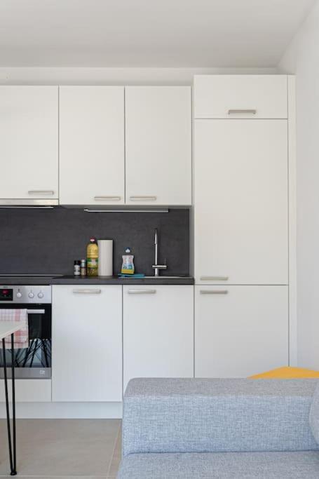 Neu Und Hell In Zentraler Ruhelage Mit Parkplatz Apartment Виена Екстериор снимка
